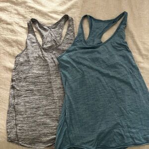 Lululemon workout tanks size 4